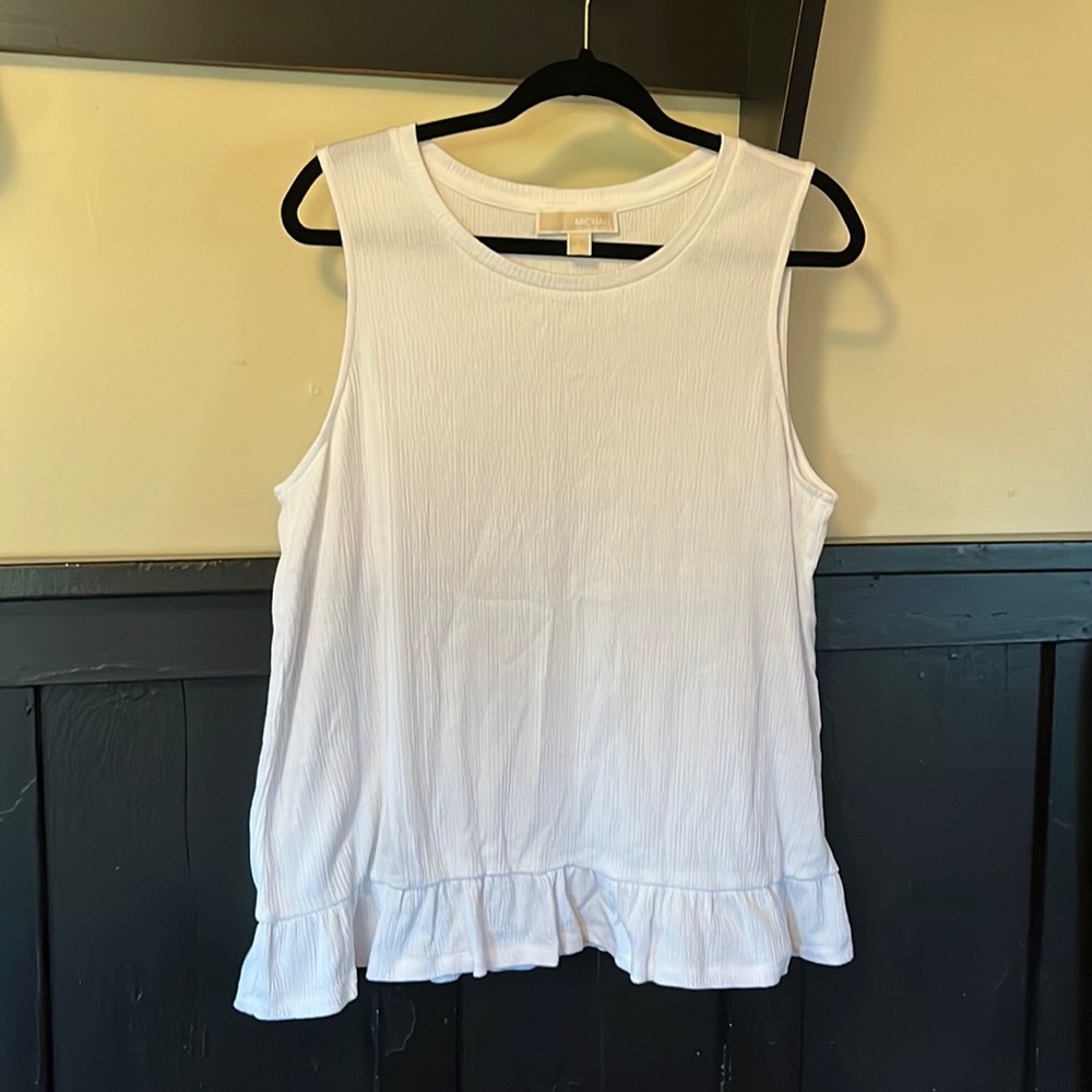Michael kors white sleeveless top large EUC crinkle